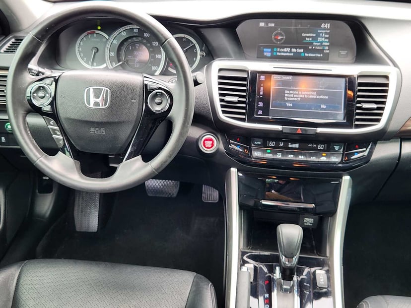 2017 Honda Accord - Image 26