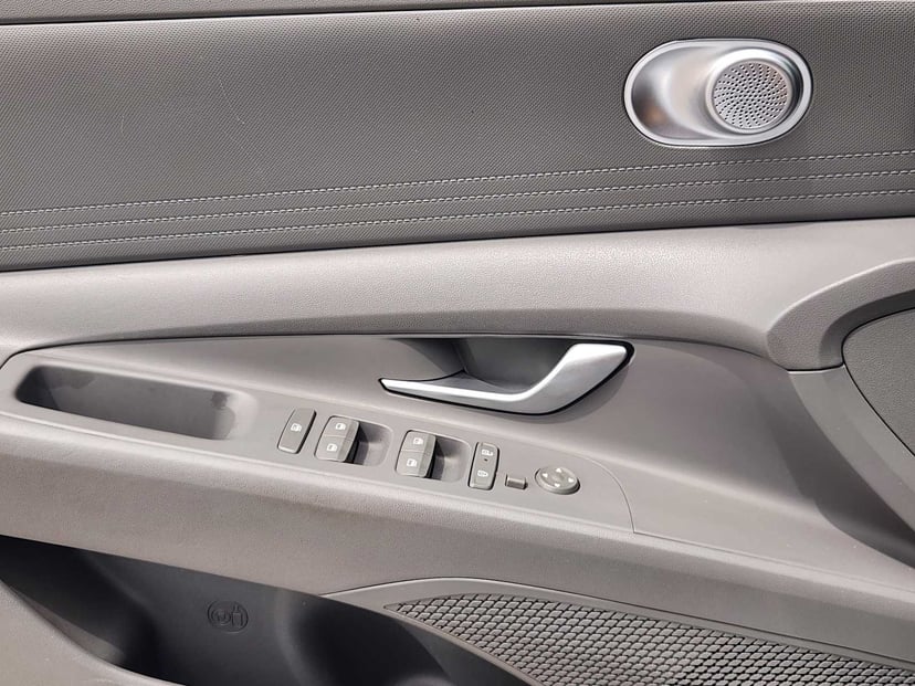 2024 Hyundai Elantra - Image 22