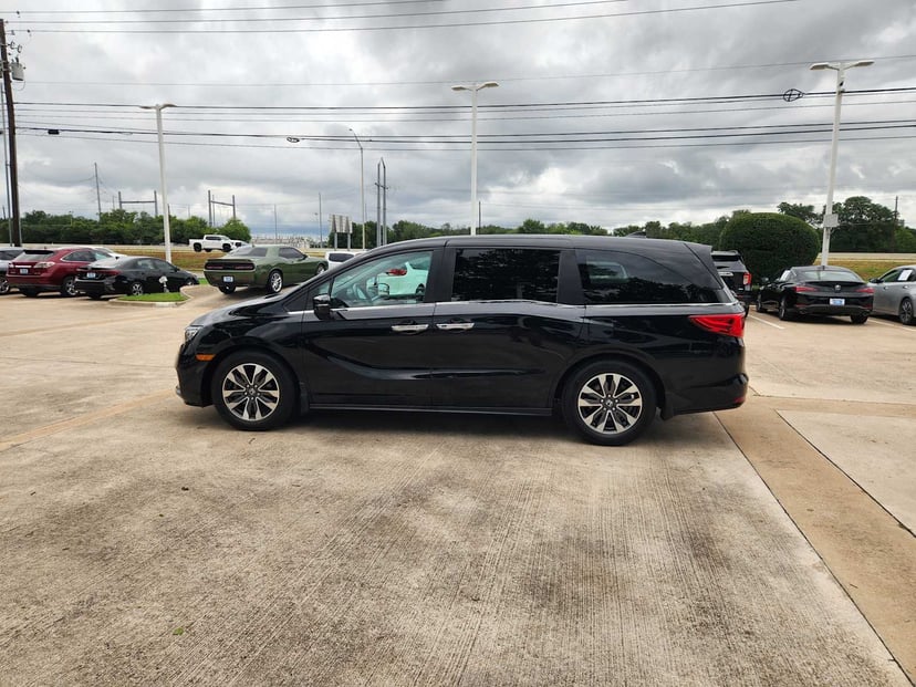 2023 Honda Odyssey - Image 4