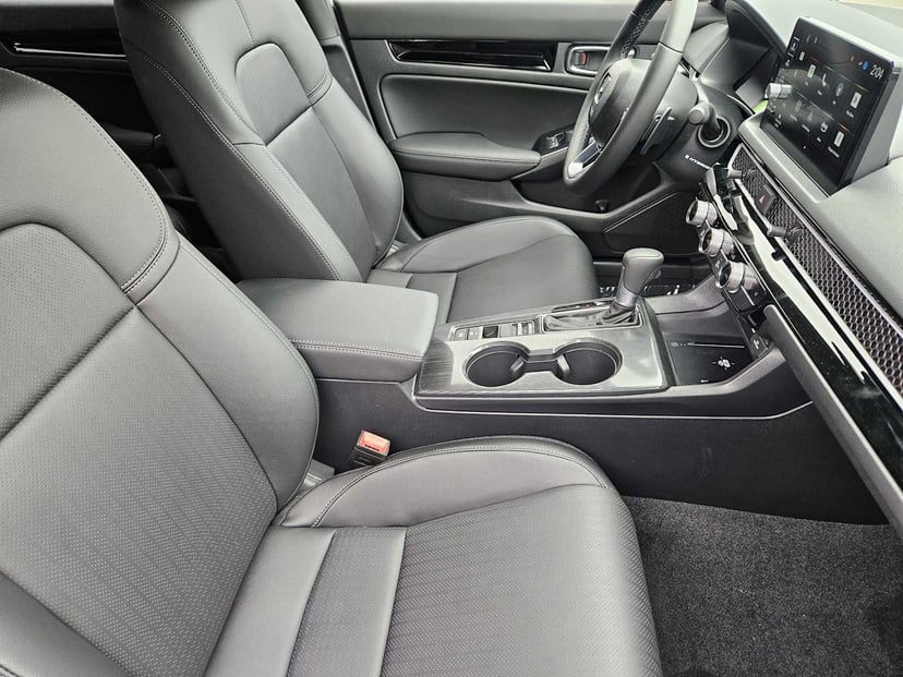 2026 Honda Civic Hybrid - Image 13