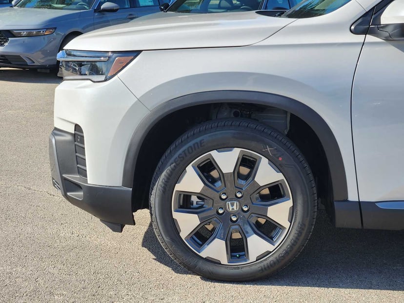 2026 Honda Pilot - Image 5