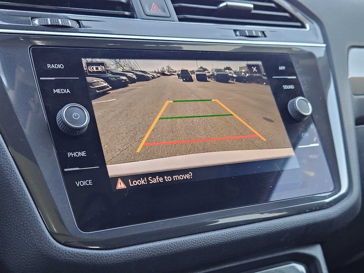 2023 Volkswagen Tiguan - Image 18