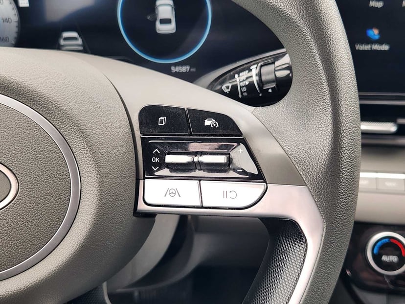 2024 Hyundai Elantra - Image 27