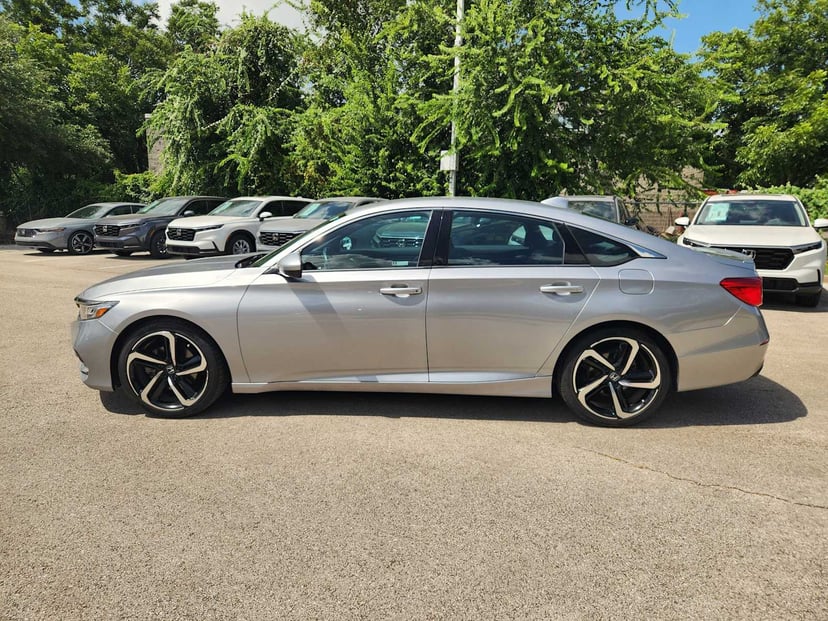 2019 Honda Accord Sedan - Image 3