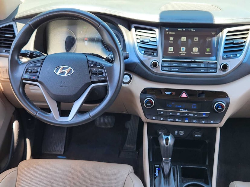 2016 Hyundai Tucson - Image 25