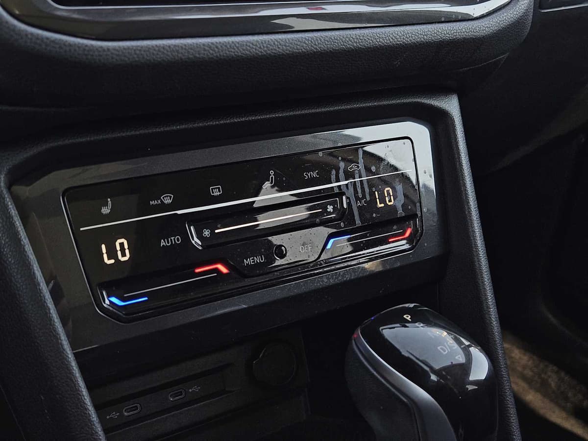 2023 Volkswagen Tiguan - Image 19