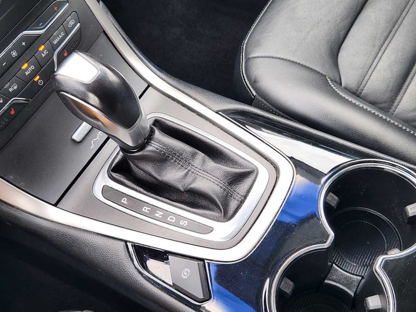 2016 Ford Edge - Image 20