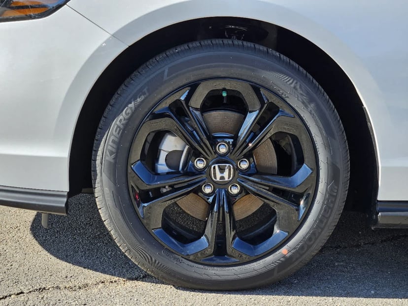 2025 Honda Accord - Image 9