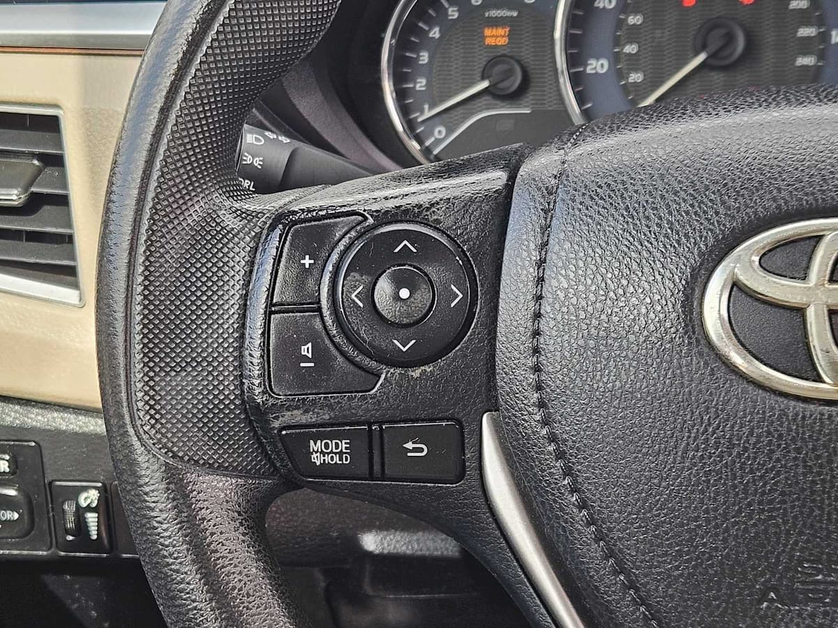 2014 Toyota Corolla - Image 26