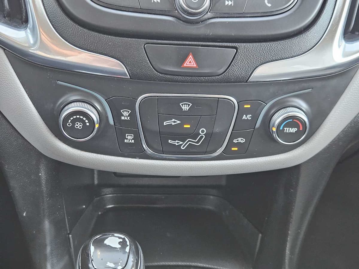 2021 Chevrolet Equinox - Image 18