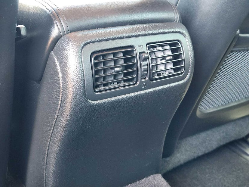 2015 INFINITI Q40 - Image 29