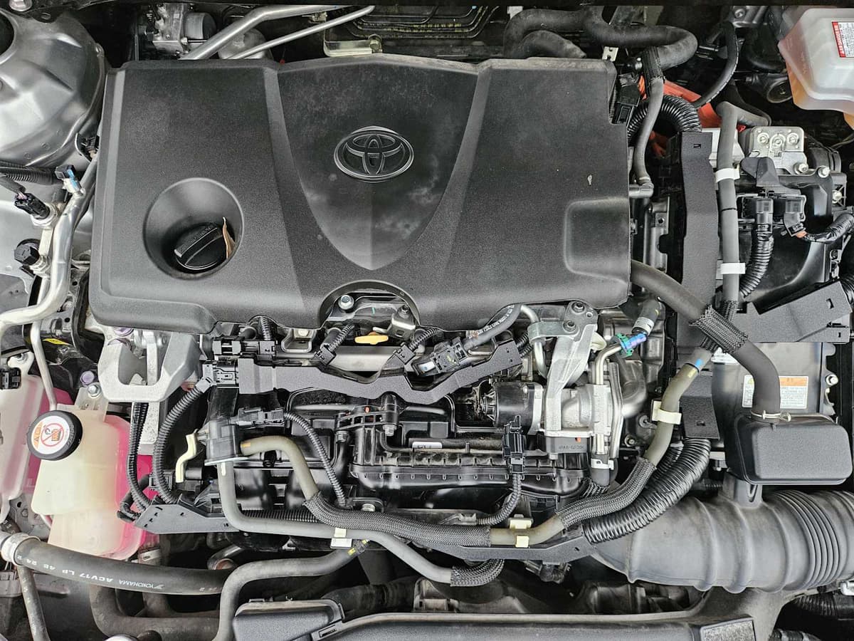 2019 Toyota Camry - Image 30