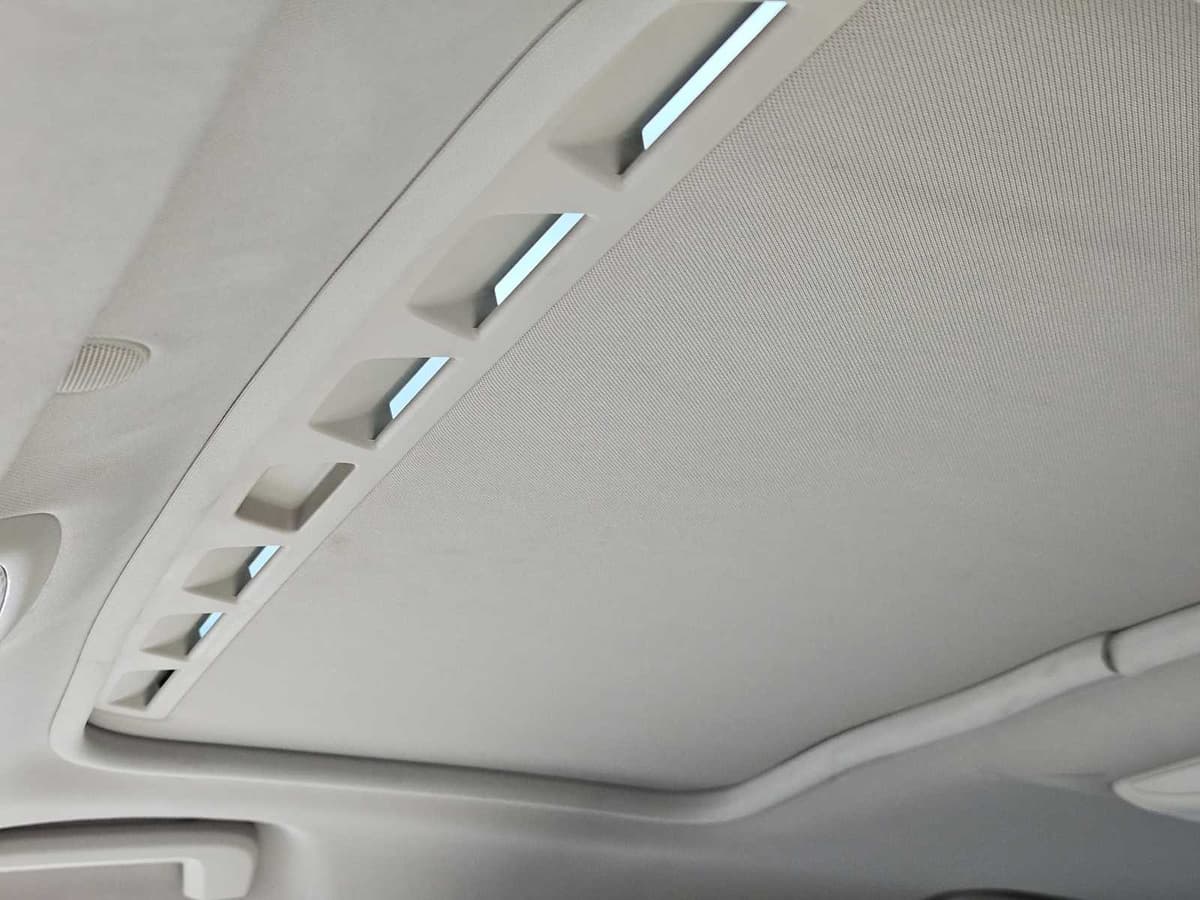 2015 Volvo S60 - Image 23