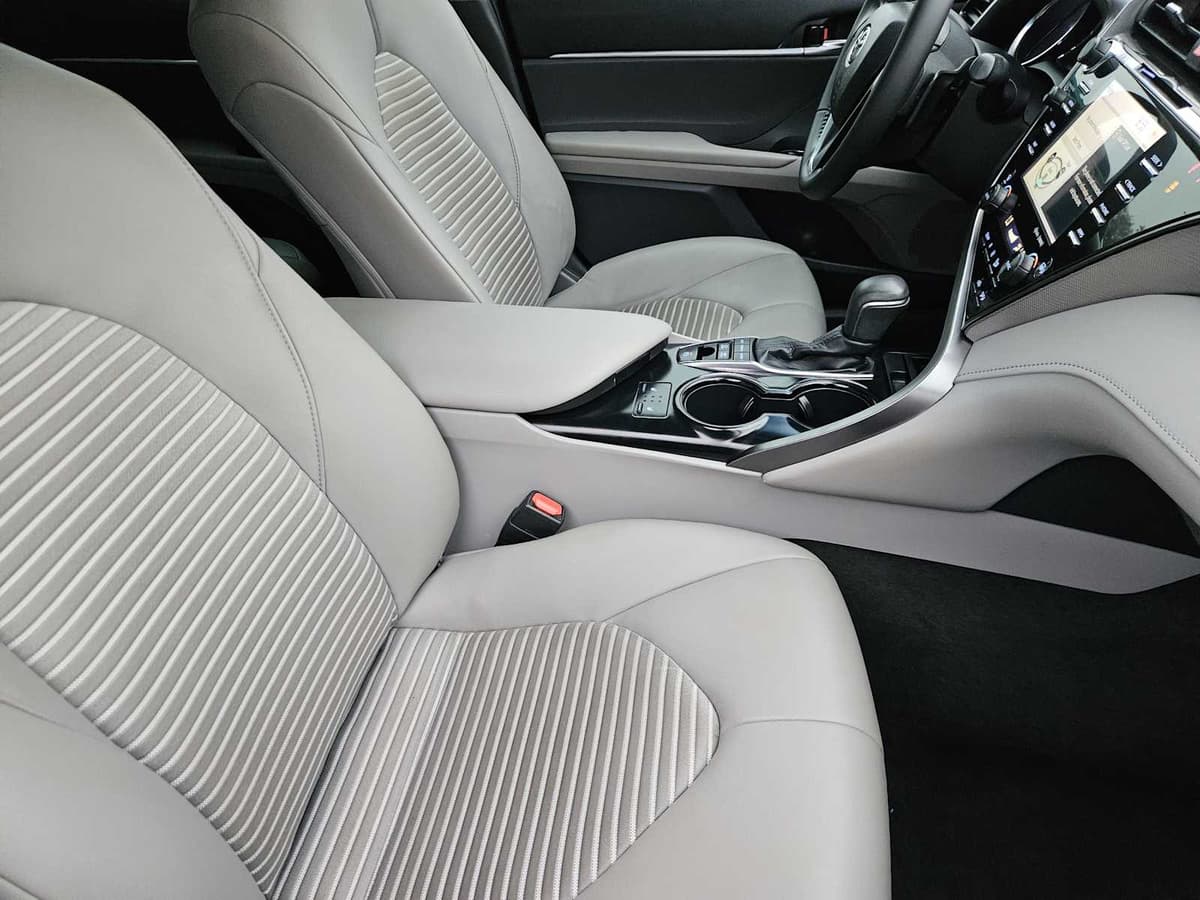 2019 Toyota Camry - Image 14