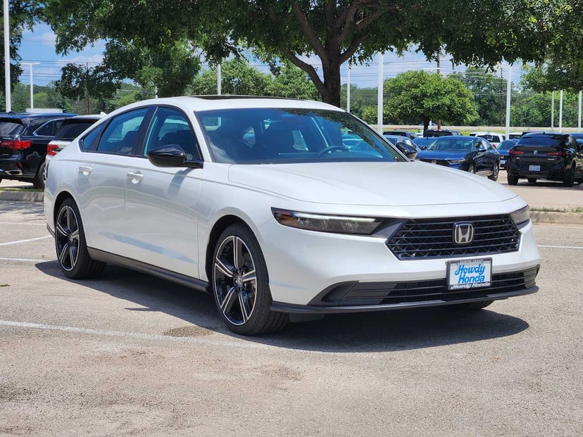 2026 Honda Accord Hybrid - Image 2