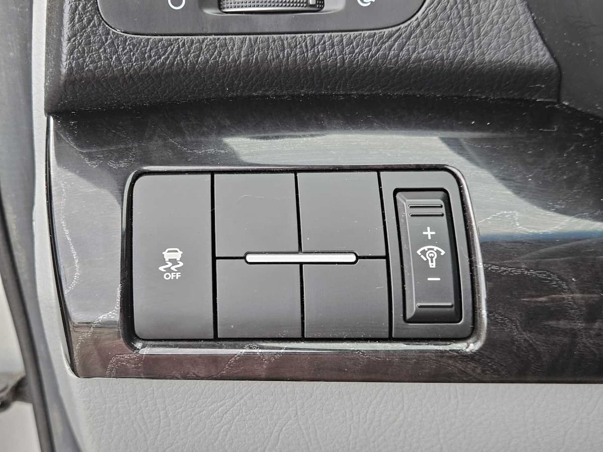 2015 Kia Sorento - Image 21