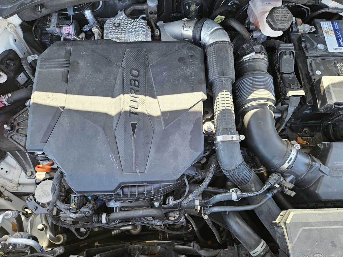 2022 Hyundai Santa Fe - Image 29