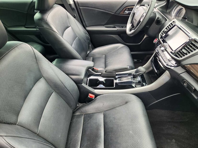 2017 Honda Accord - Image 13