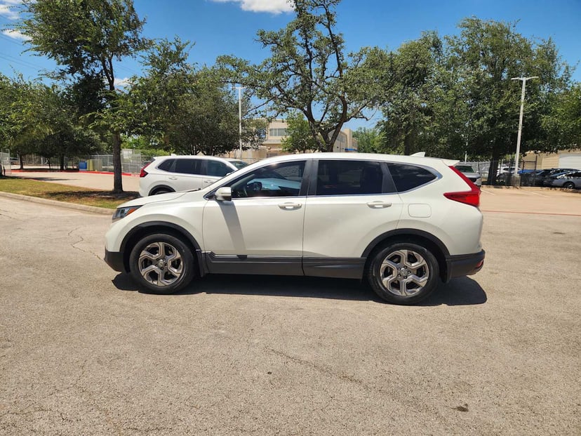 2017 Honda CR-V - Image 2