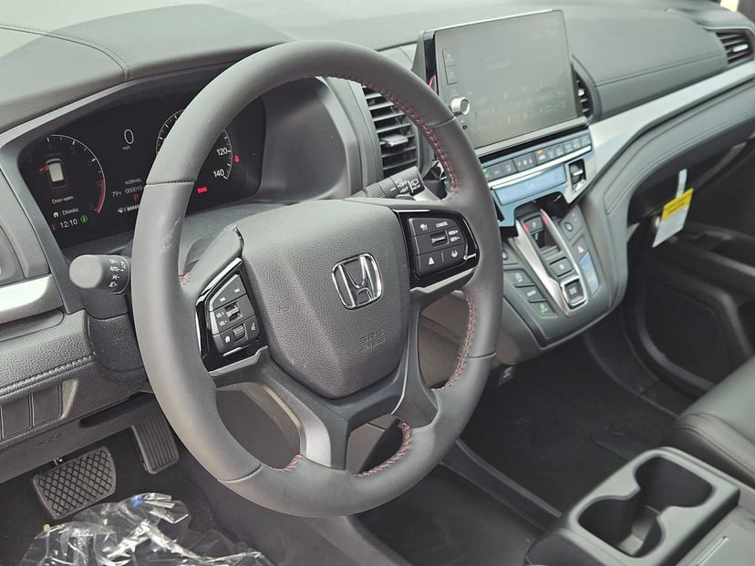 2026 Honda Odyssey - Image 2