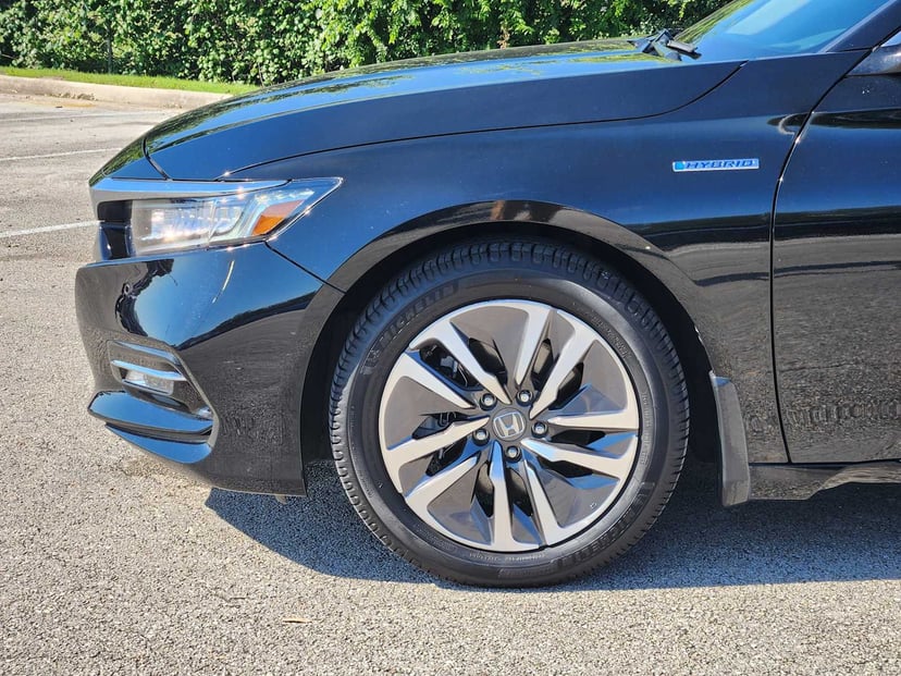 2019 Honda Accord Hybrid - Image 8