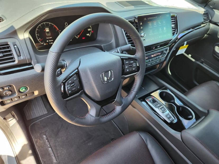 2026 Honda Ridgeline - Image 2