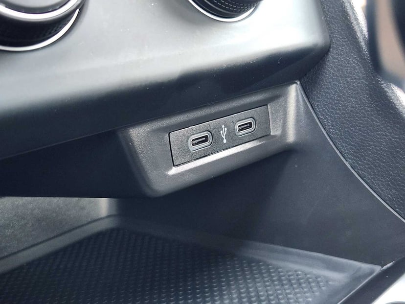 2023 Volkswagen Jetta - Image 21