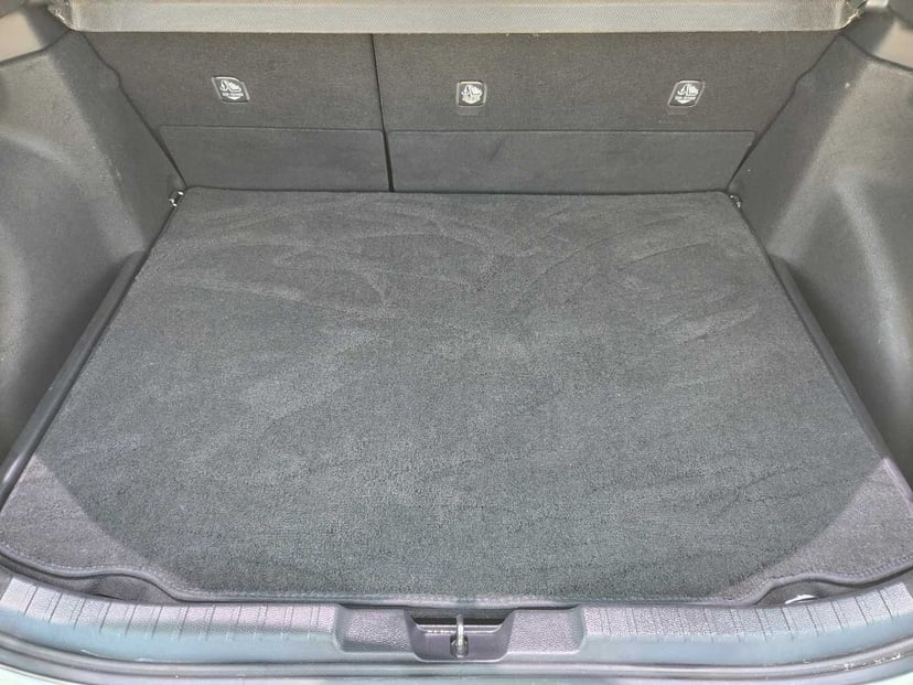 2019 Toyota Corolla - Image 32