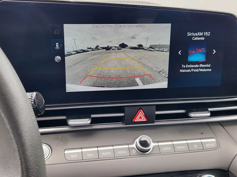 2024 Hyundai Elantra - Image 17