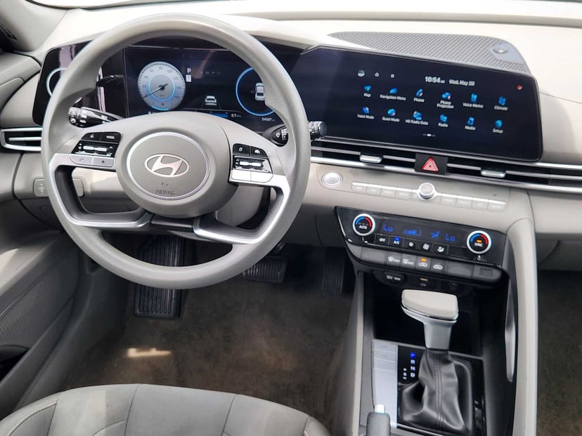 2024 Hyundai Elantra - Image 25