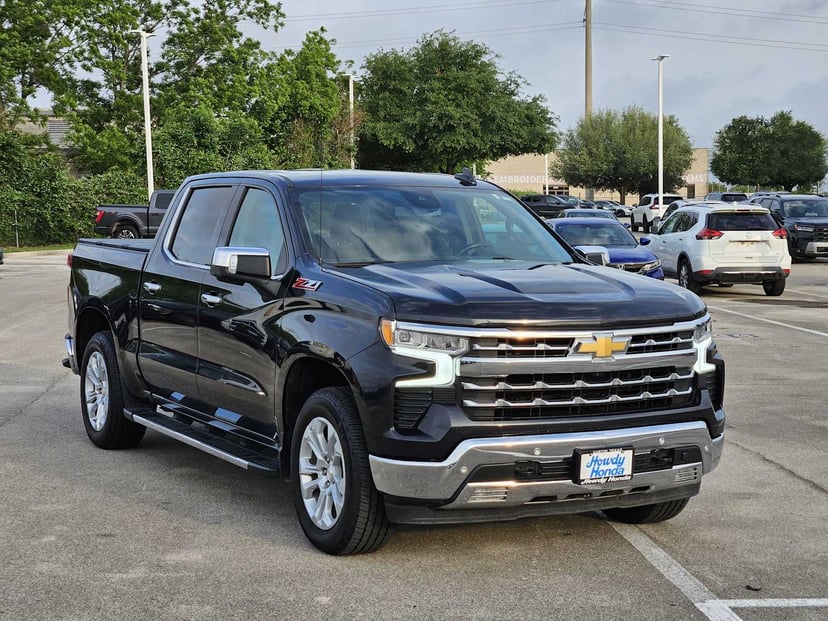 2023 Chevrolet Silverado 1500 - Image 3