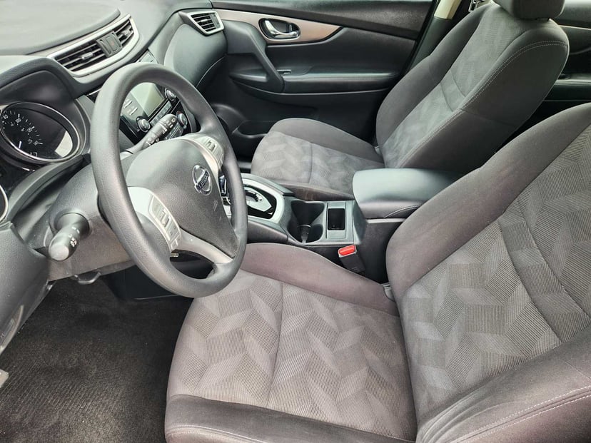 2016 Nissan Rogue - Image 13