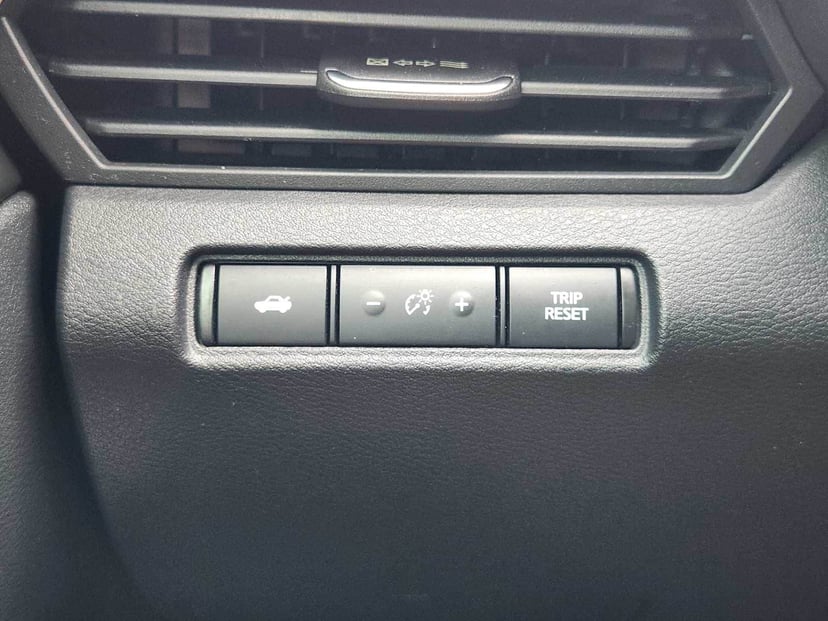 2021 Nissan Altima - Image 22