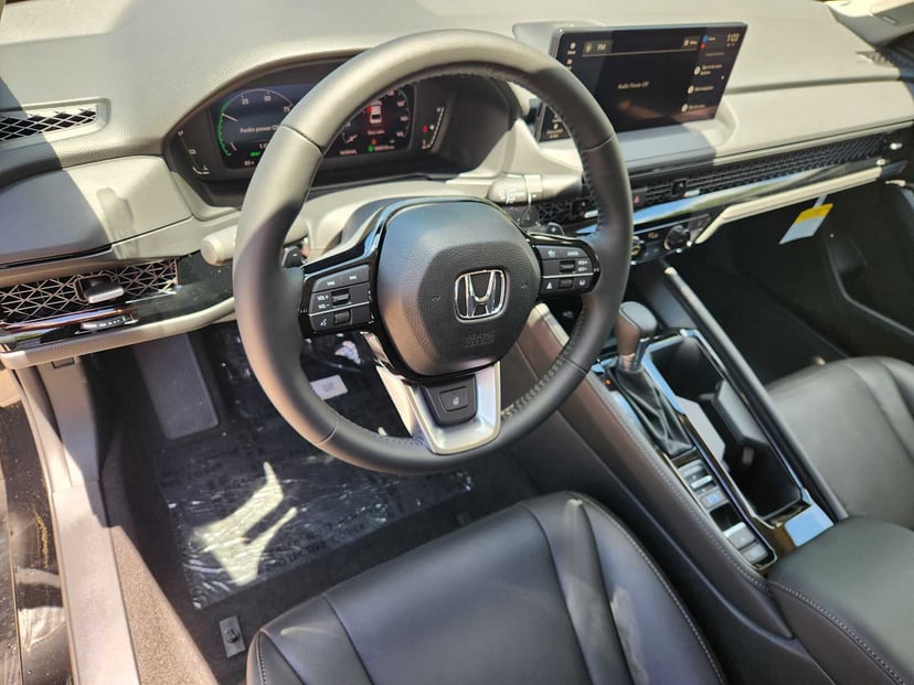 2026 Honda Accord Hybrid - Image 11
