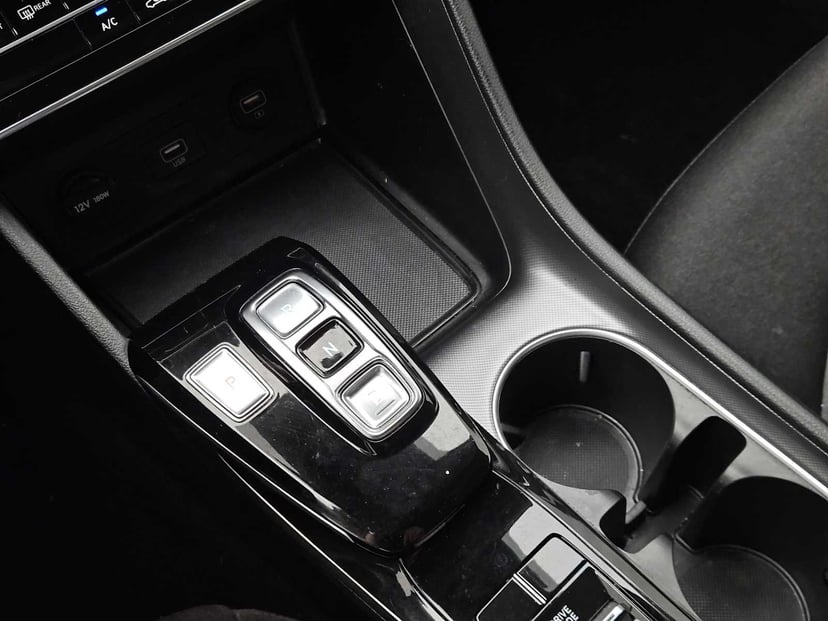 2022 Hyundai Sonata - Image 19