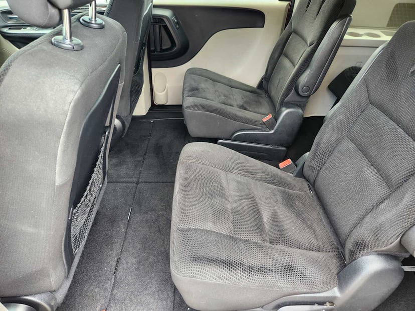 2019 Dodge Grand Caravan - Image 28