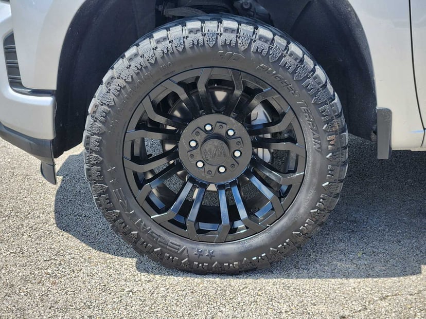 2020 Chevrolet Silverado 1500 - Image 9