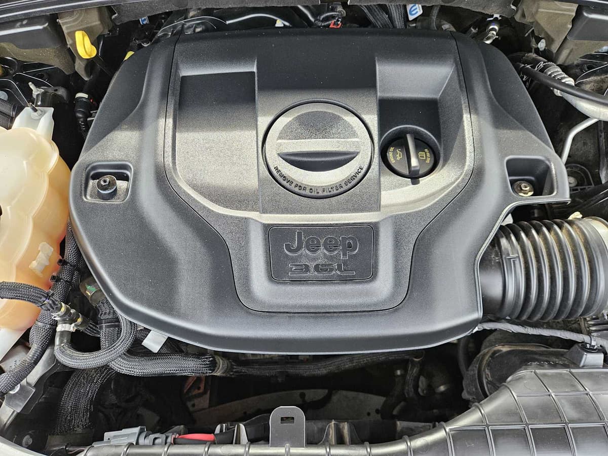 2022 Jeep Grand Cherokee L - Image 31