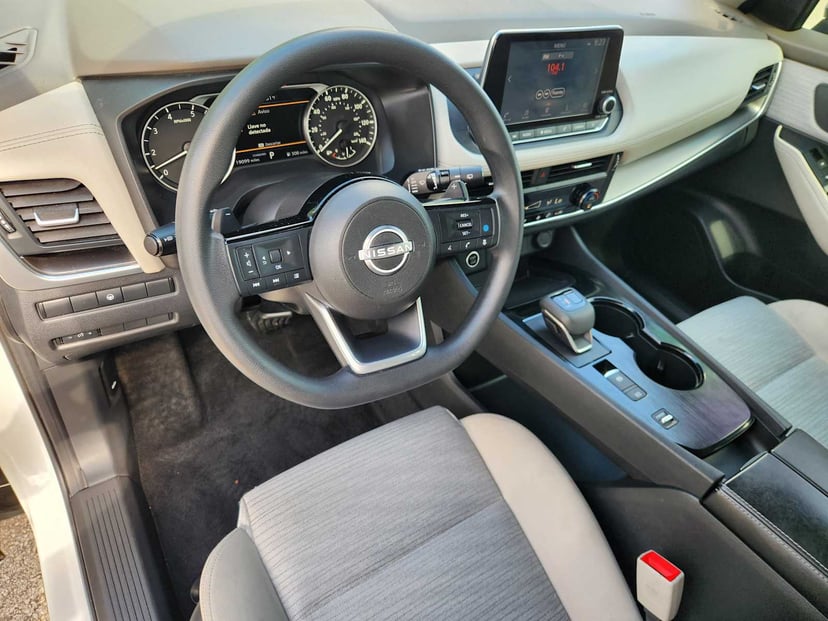 2023 Nissan Rogue - Image 2