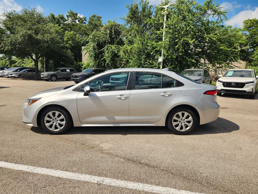 2021 Toyota Corolla - Image 3