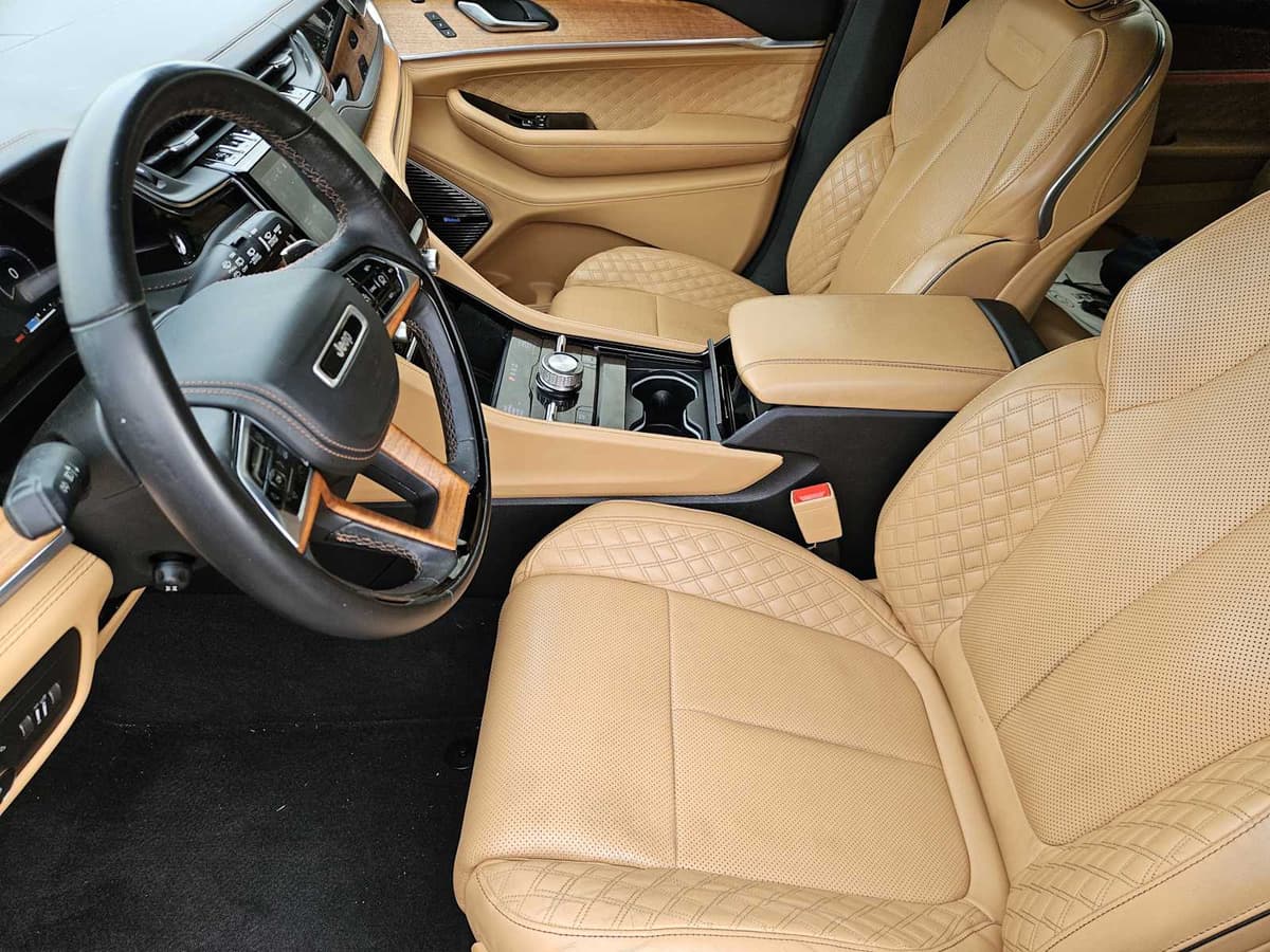 2022 Jeep Grand Cherokee L - Image 13