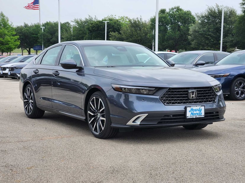 2026 Honda Accord Hybrid - Image 2