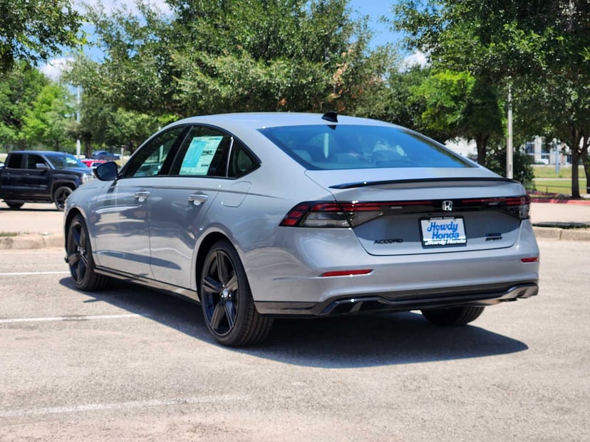 2026 Honda Accord Hybrid - Image 3