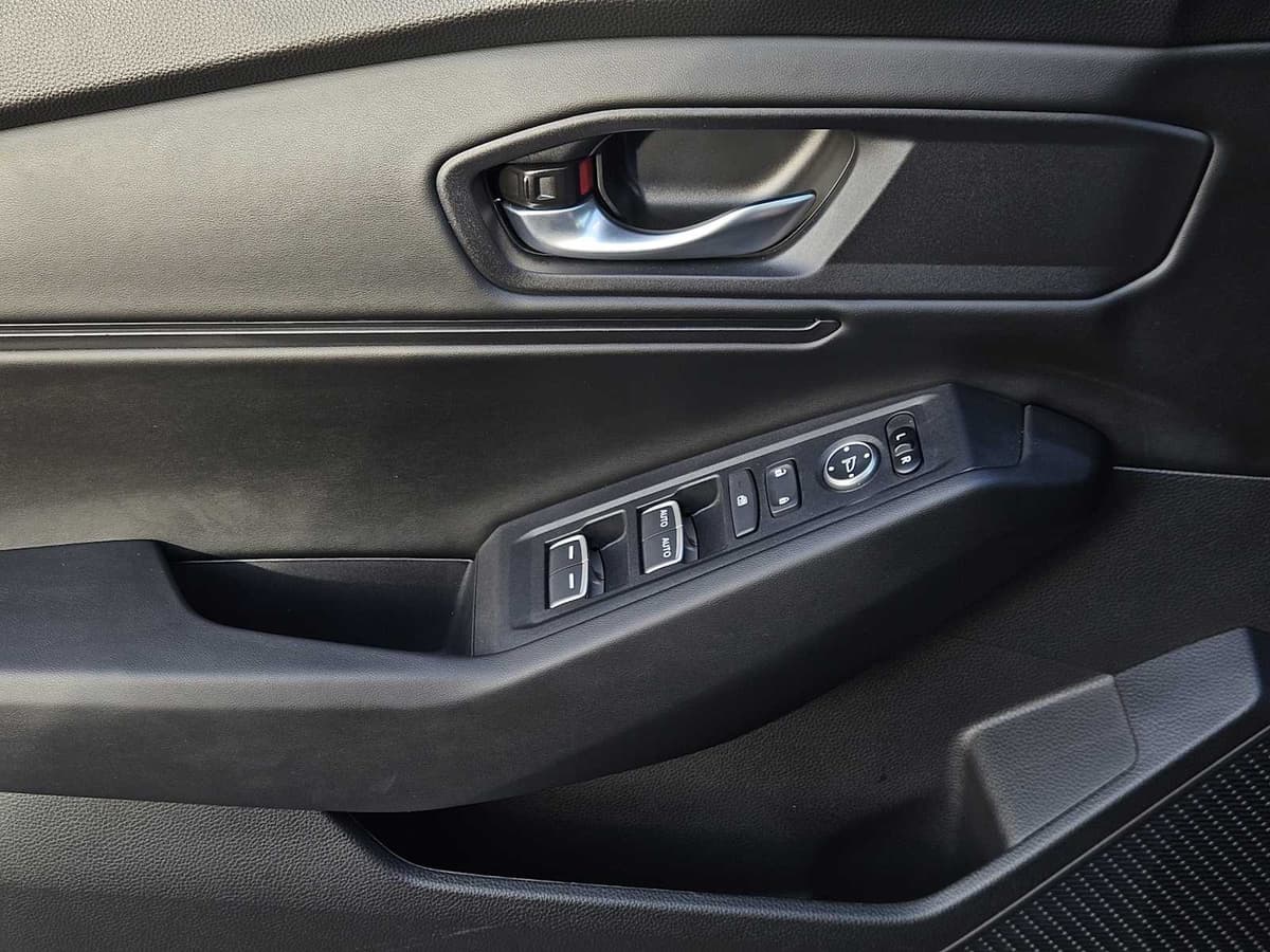 2025 Honda Accord - Image 21