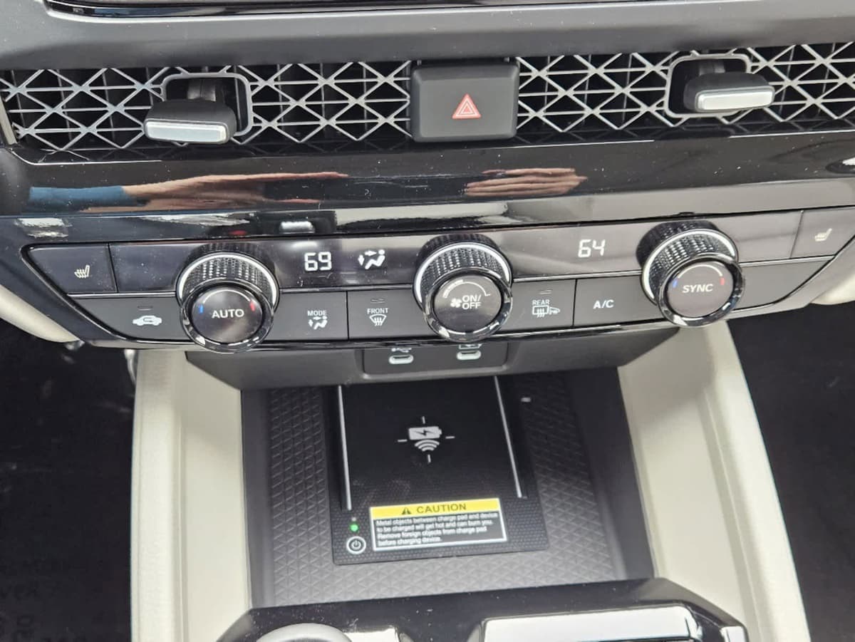 2025 Honda Accord Hybrid - Image 18