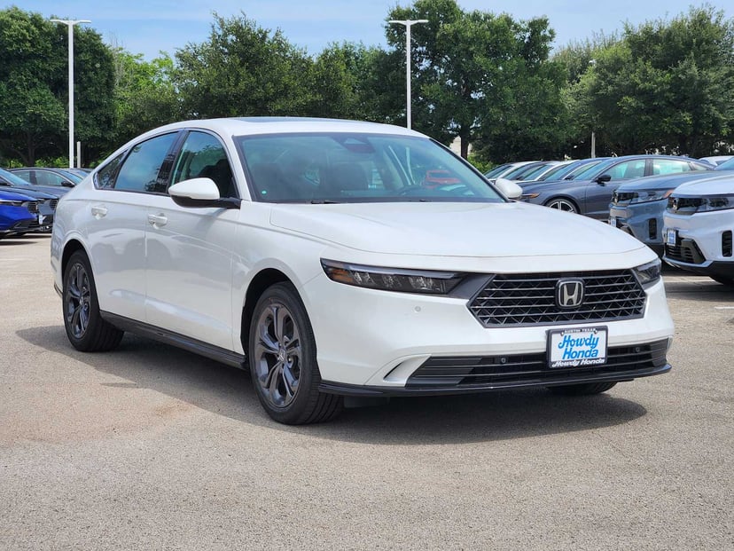2026 Honda Accord Hybrid - Image 2