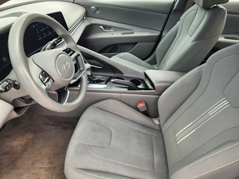 2024 Hyundai Elantra - Image 12