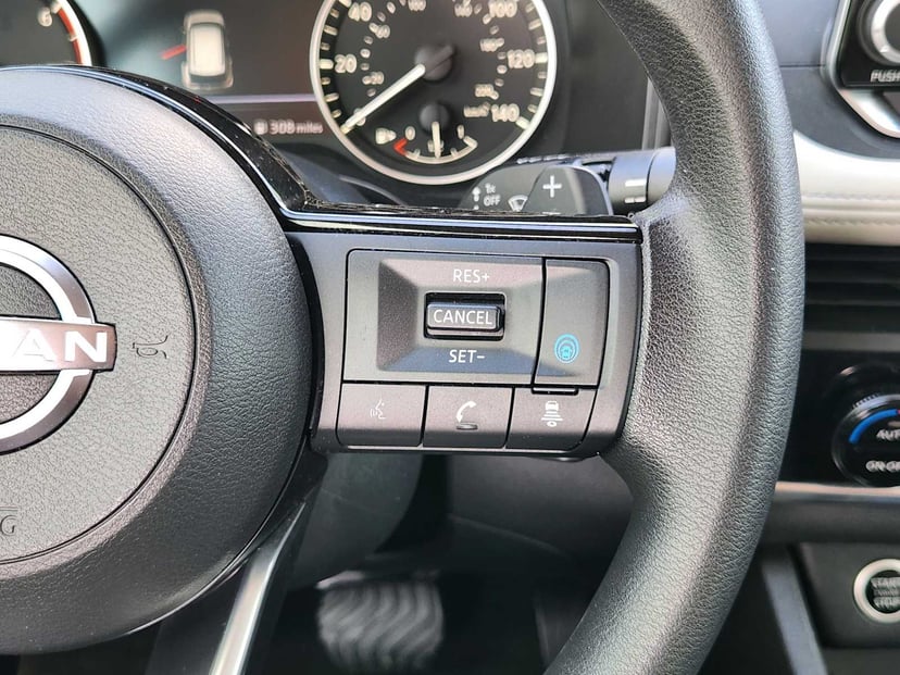 2023 Nissan Rogue - Image 28