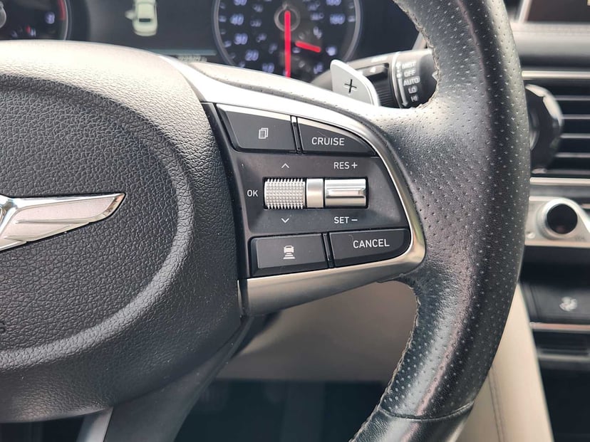2019 Genesis G70 - Image 29