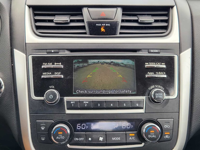 2016 Nissan Altima - Image 18